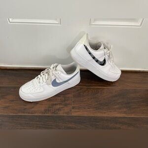 Nike Air Force 1 Low Pony Hair Snakeskin Midnight Turquoise 12 CW7567100 ivory